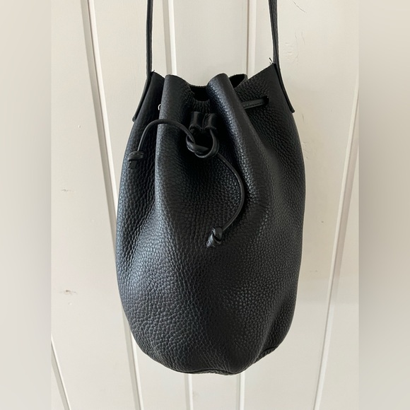 BAGGU Black Leather Bucket Bag - Picture 5 of 8